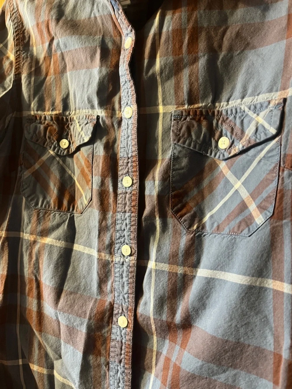 Men’s Roots Plaid Button-Down Shirt in Blue and Brown Small - Picture 6 of 10